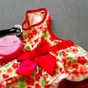 Dog dress small and leash brand new